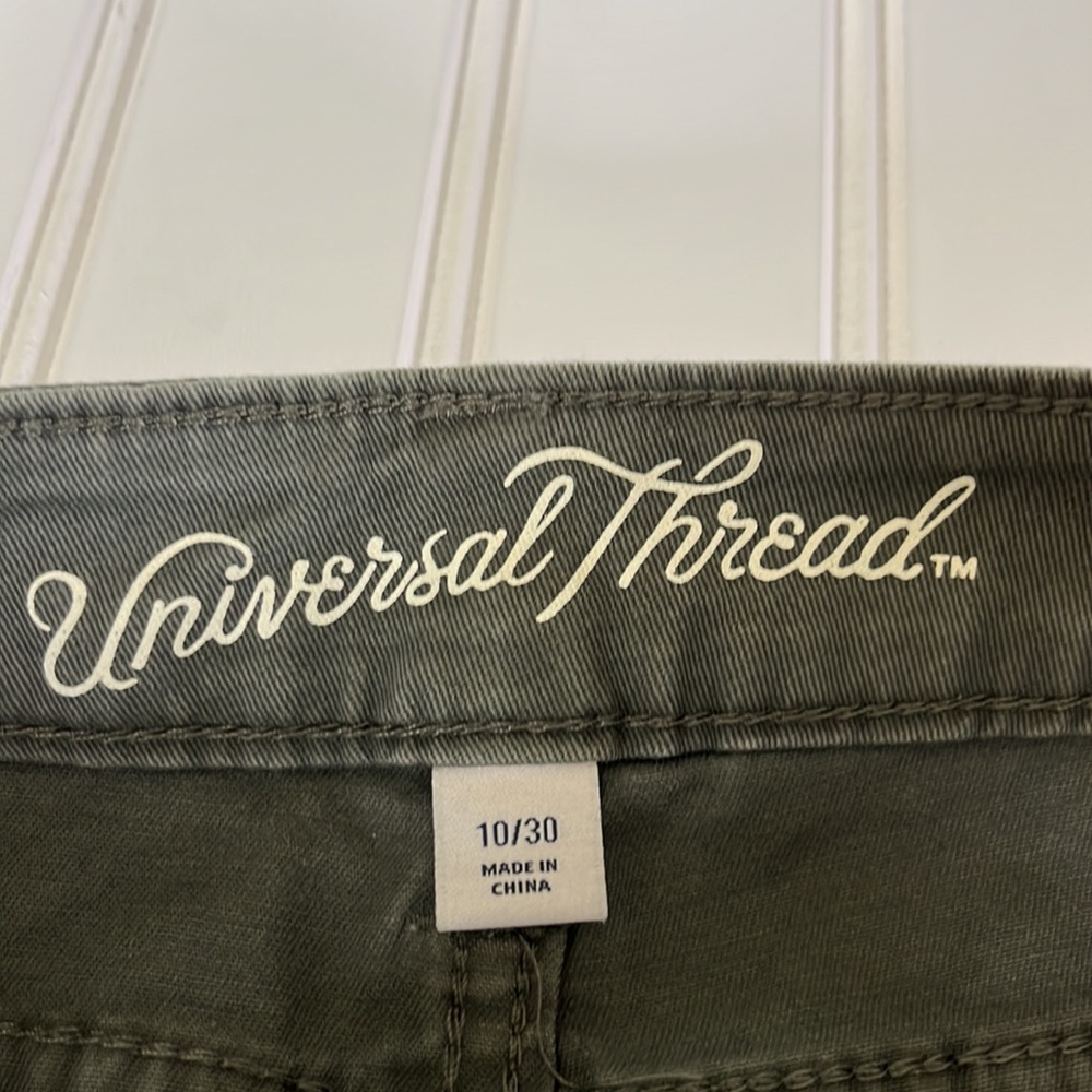 5/$25 SALE Universal Thread Mini Cut Off Skirt Women’s Sz 10 army green EUC - Picture 2 of 8